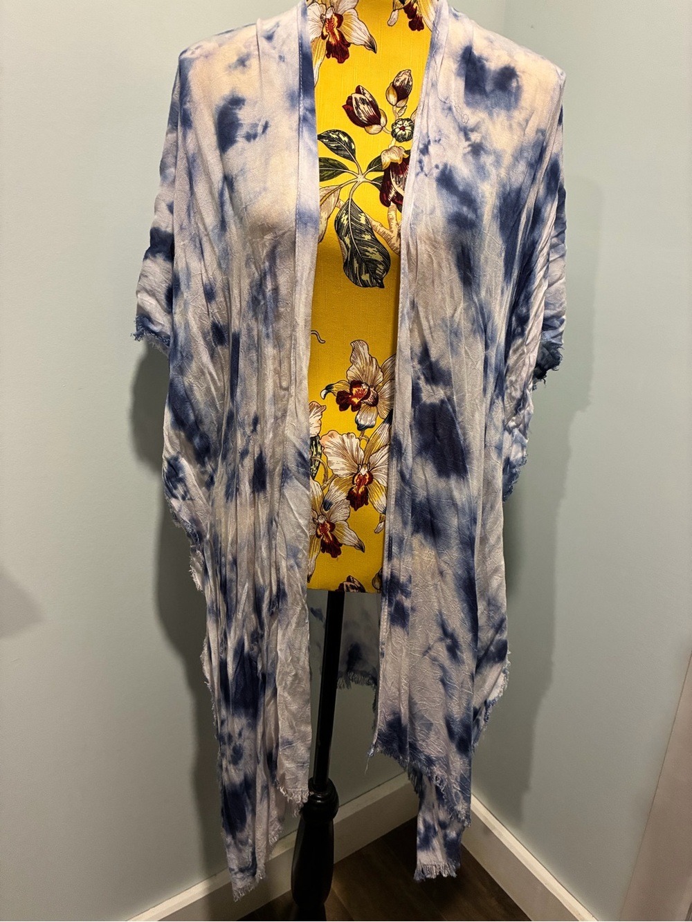 Blue and White Tie-Dye Lightweight Beach Coverup NWT